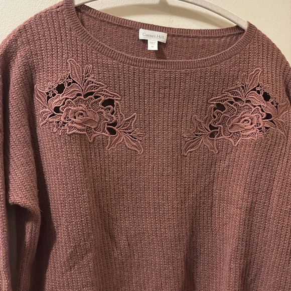 Garnet Hill mauve Sweater with Floral Embroidery - medium - 100% cashmere - Picture 2 of 4